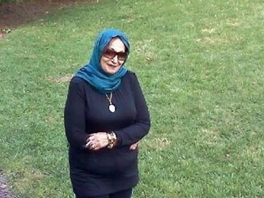 موعد هجر - الشاعرة العراقية المُغتربة اقبال العوادي